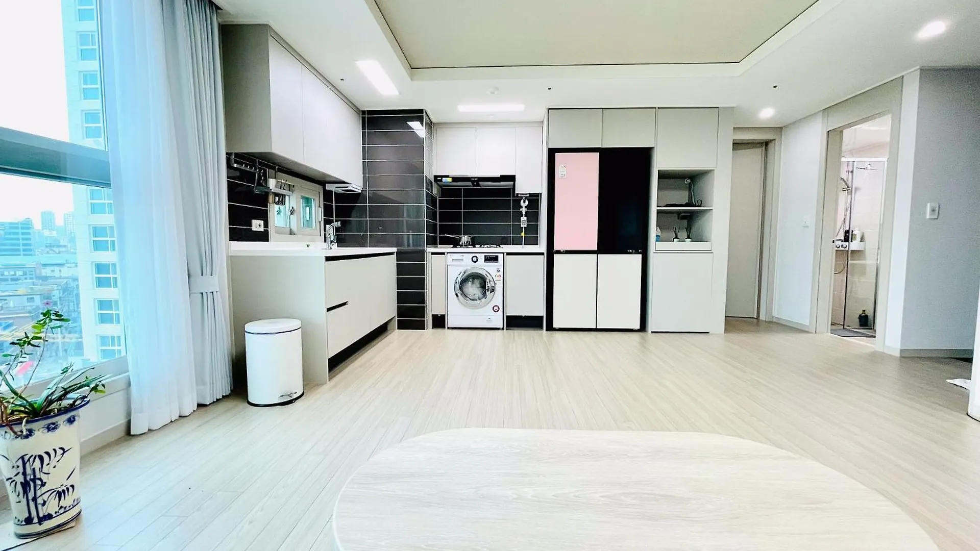 Super Quiet Dry Bath Floor Oled Tv Closet Room Seul Appartamento